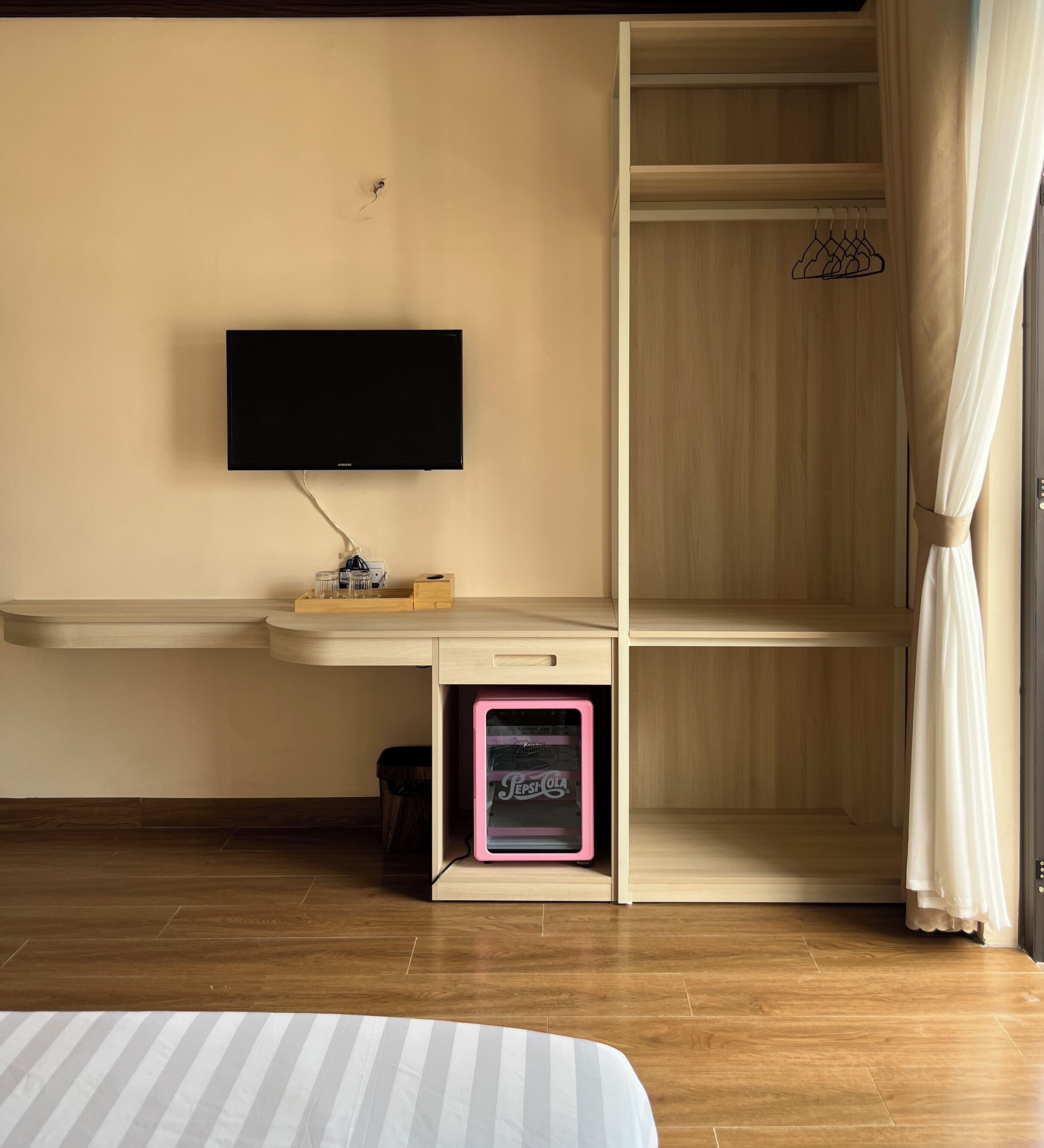 Deluxe Double Room, Balcony, Hill View | Terrace/patio