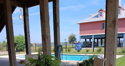 Spacious 4-bedroom Bay House in fantastic Bay St. Louis