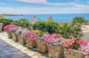 Property grounds - House with sea view - Punta Secca (Punta Secca)
