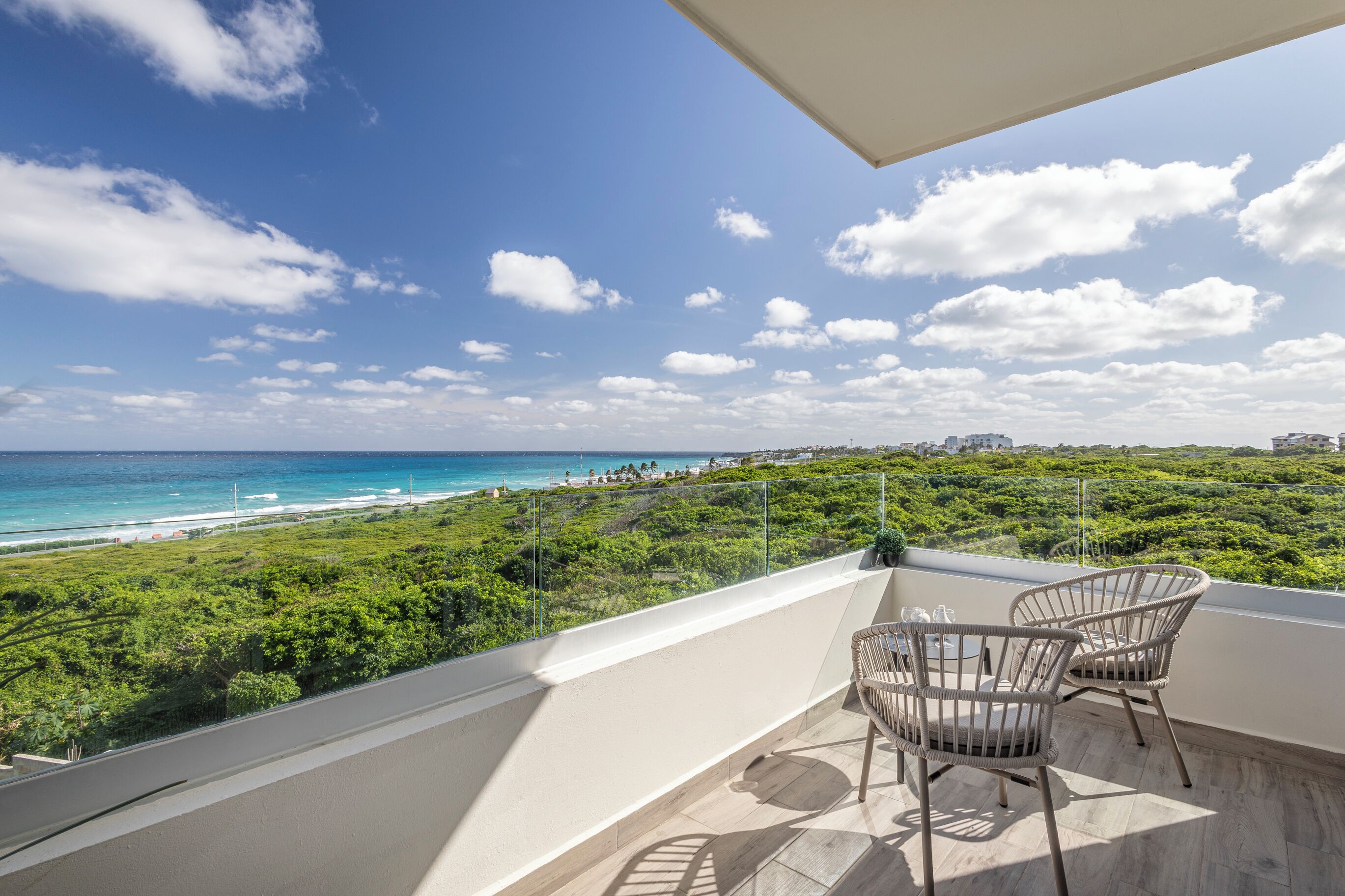 Suite estudio de diseñador, 1 cama Queen size, balcón, vista al océano | Vista del balcón