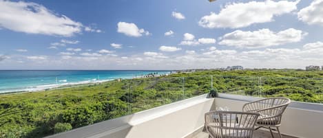 Studiosuite – design, 1 queensize-seng, balkong, havutsikt | Utsikt fra balkong