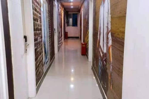 Nanwang Hotel (Shanghai Fengxian University Town)