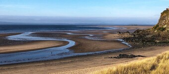 The Nethergate. Cosy cottage in Fife two minutes walk from beach. Dogfriendly
