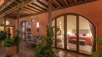 4 chambres, fer et planche à repasser, Wi-Fi, draps fournis