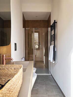 Shower, free toiletries, hair dryer, bidet - Dimora Harmonia, authentic charm combined by modern and refined ambience. (Carini)