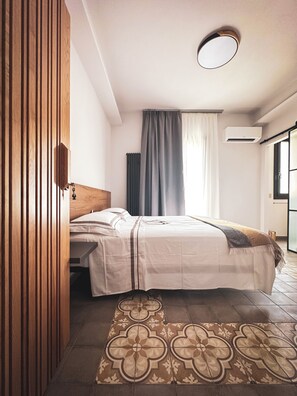 4 chambres, fer et planche à repasser, Wi-Fi, draps fournis