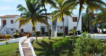 Family Home: Your Couzy Refuge in Same with Pool and 7 Beds!