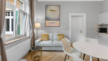 Fernseher, Stereoanlage