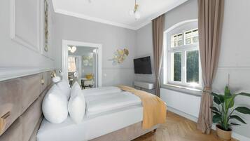 2 Schlafzimmer, Schreibtisch, Bügeleisen/Bügelbrett, WLAN