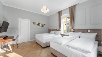 2 Schlafzimmer, Schreibtisch, Bügeleisen/Bügelbrett, WLAN