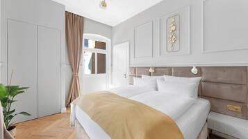 2 Schlafzimmer, Schreibtisch, Bügeleisen/Bügelbrett, WLAN