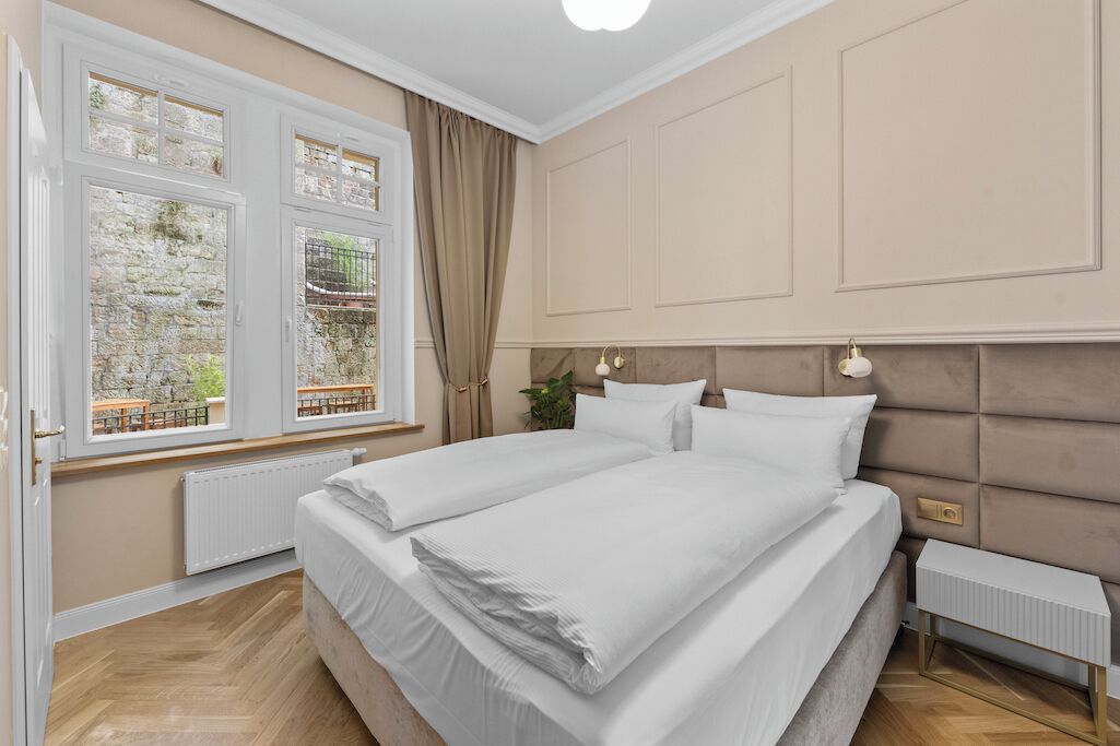 2 Schlafzimmer, Schreibtisch, Bügeleisen/Bügelbrett, WLAN