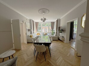 TV, stereo - Residenz Hugo - Superior Four Bedroom Apartment (Bad Schandau)