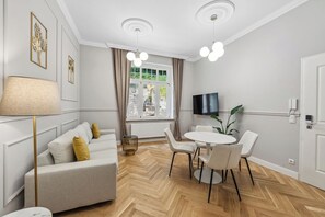 Télévision, chaîne hi-fi