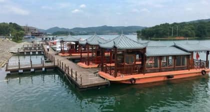 Shuifu Huadu Hotel