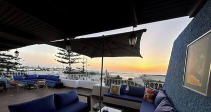 Family House by the Sea - 4 Bedrooms