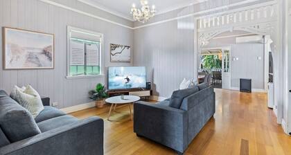Camphill Retreat - 3BD, 7Km to Brisbane CBD