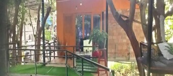 Cozy Room with Private Bathroom, Balcony, and Free Wi-Fi
