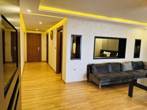 Desk, laptop workspace, free WiFi - Hôtel La Corniche Kamsar (Kamsar)