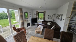 House | Living area - Modern Beach Retreat - Sauna (Breskens)