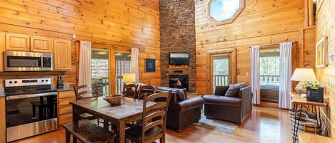 المنشأة من الداخل