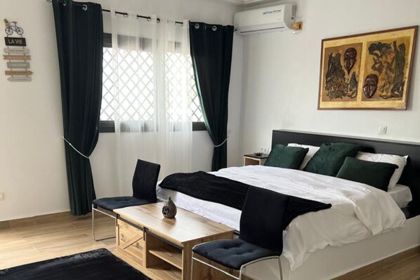 1 chambre, fer et planche à repasser, Wi-Fi, draps fournis