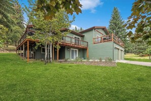 Exterior - Spacious Getaway | Central Loc | Family Friendly (Bigfork)