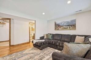 Télévision, cheminée