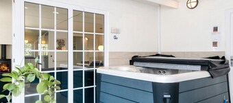 Luxury Thatched Retreat - By Traum Ferienwohnungen