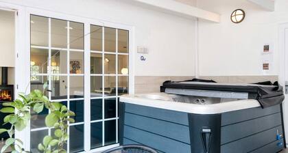 Luxury Thatched Retreat - By Traum Ferienwohnungen