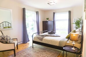 3 chambres, fer et planche à repasser, Wi-Fi gratuit, draps fournis