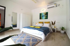 2 bedrooms, WiFi, bed sheets