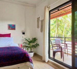 1 bedroom, bed sheets