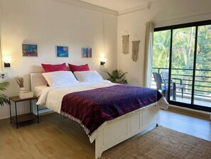 1 bedroom, bed sheets