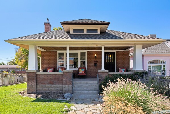 Exterior - Central, Beautiful Sugarhouse Bungalow w/Fenced Yard! Bright & Full of Charm! (Salt Lake City)