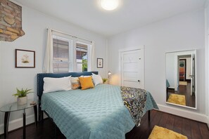 3 bedrooms, iron/ironing board, travel cot, free WiFi