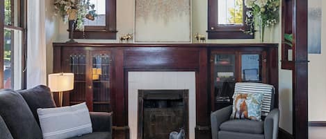 Smart TV, videojuegos y libros