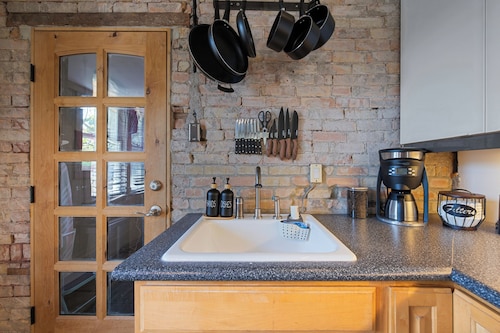 Central, Beautiful Sugarhouse Bungalow w/Fenced Yard! Bright & Full of Charm!