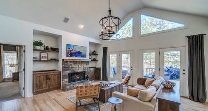 Lux Mountain Home! Golf / Lake/ EV / Game Room