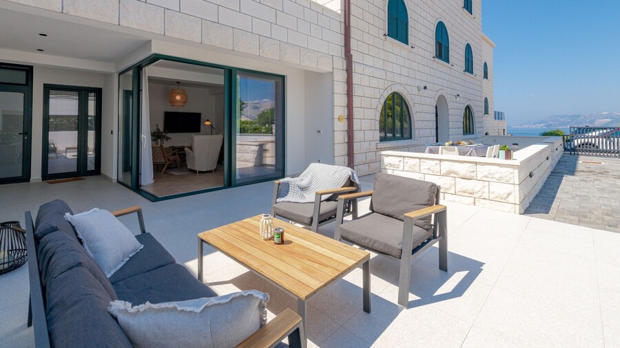 Luxury B.one Apartment