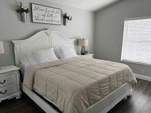 3 bedrooms, iron/ironing board, WiFi, bed sheets