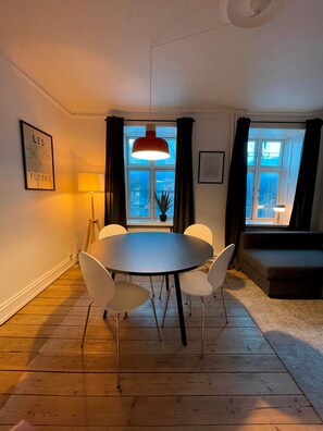 Apartment - 2-bedroom Apartment Retreat (Copenhagen)