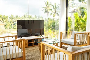 TV connectée de 55 pouces avec chaînes numériques