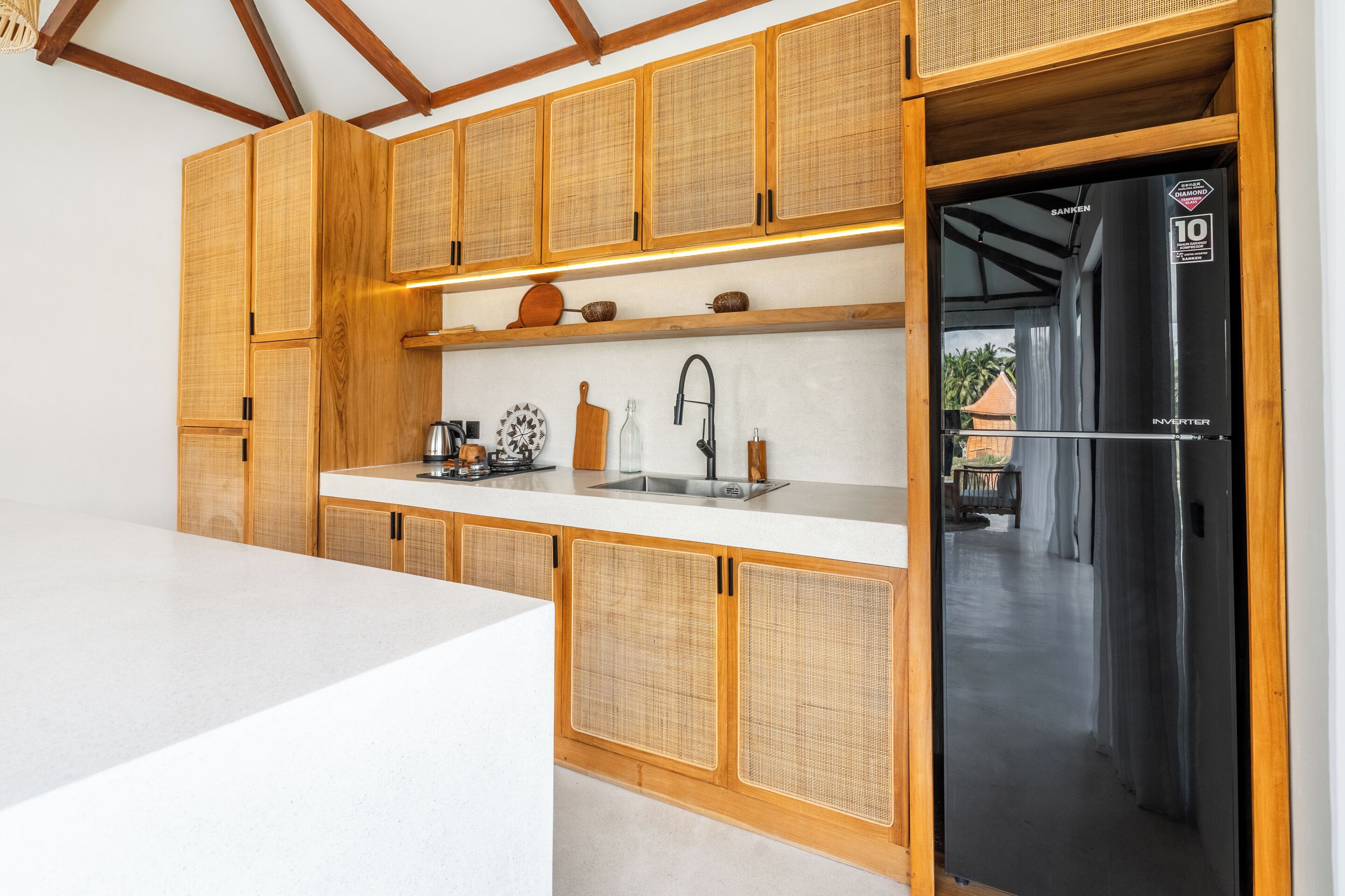 Fridge, stovetop, espresso maker, electric kettle