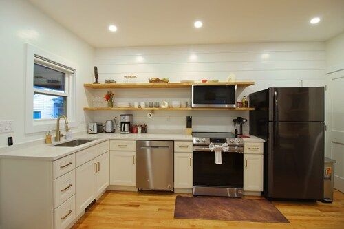 Cozy Condo Near MASS MoCA