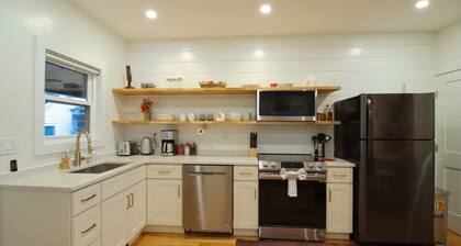 Cozy Condo Near MASS MoCA