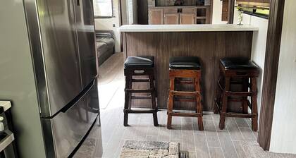 Modern RV come “GLAMP” in style.