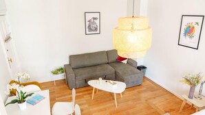 TV, offices - 2min→Midi Station / Smart TV / Self Check-In / Netflix (Saint-Gilles)