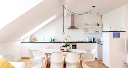 Duplex Apartment - Midi Station / Nespresso / kitchen