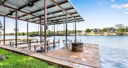 Beautiful Lakefront Cabin Something For Everyone